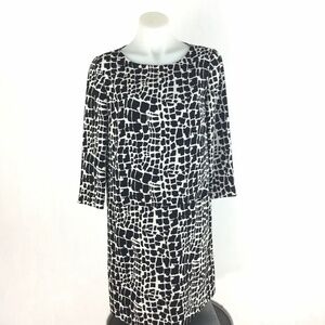 Tahari Dress Black White Long Sleeve Front Pockets